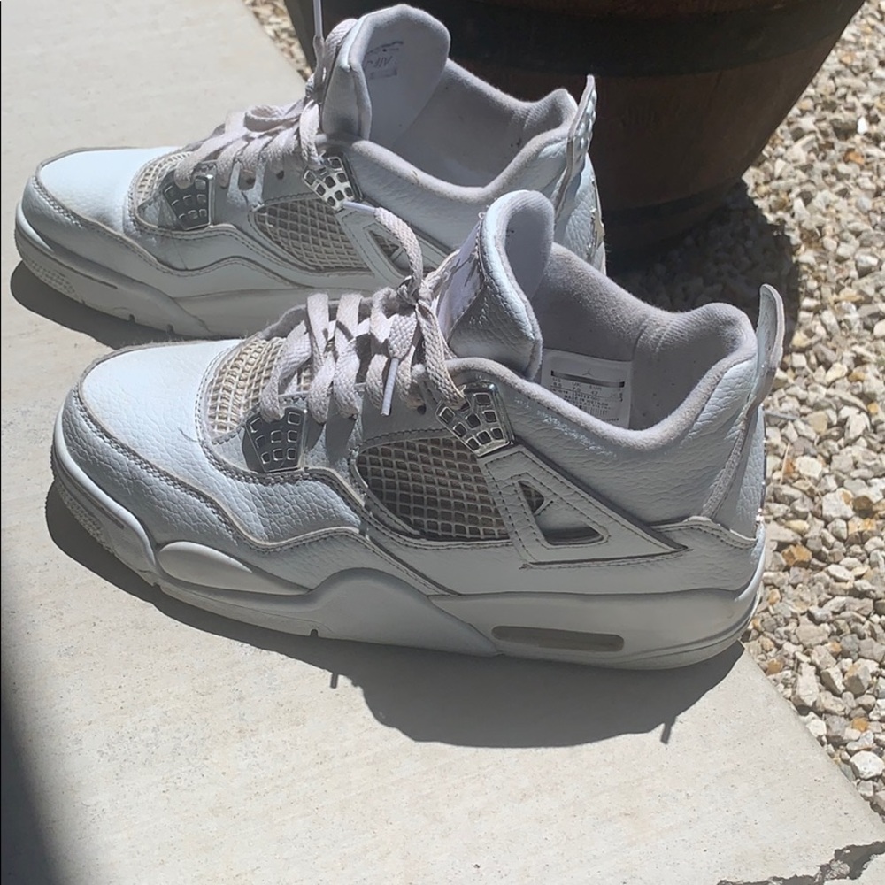 Mens Jordan pure money 4 retros!